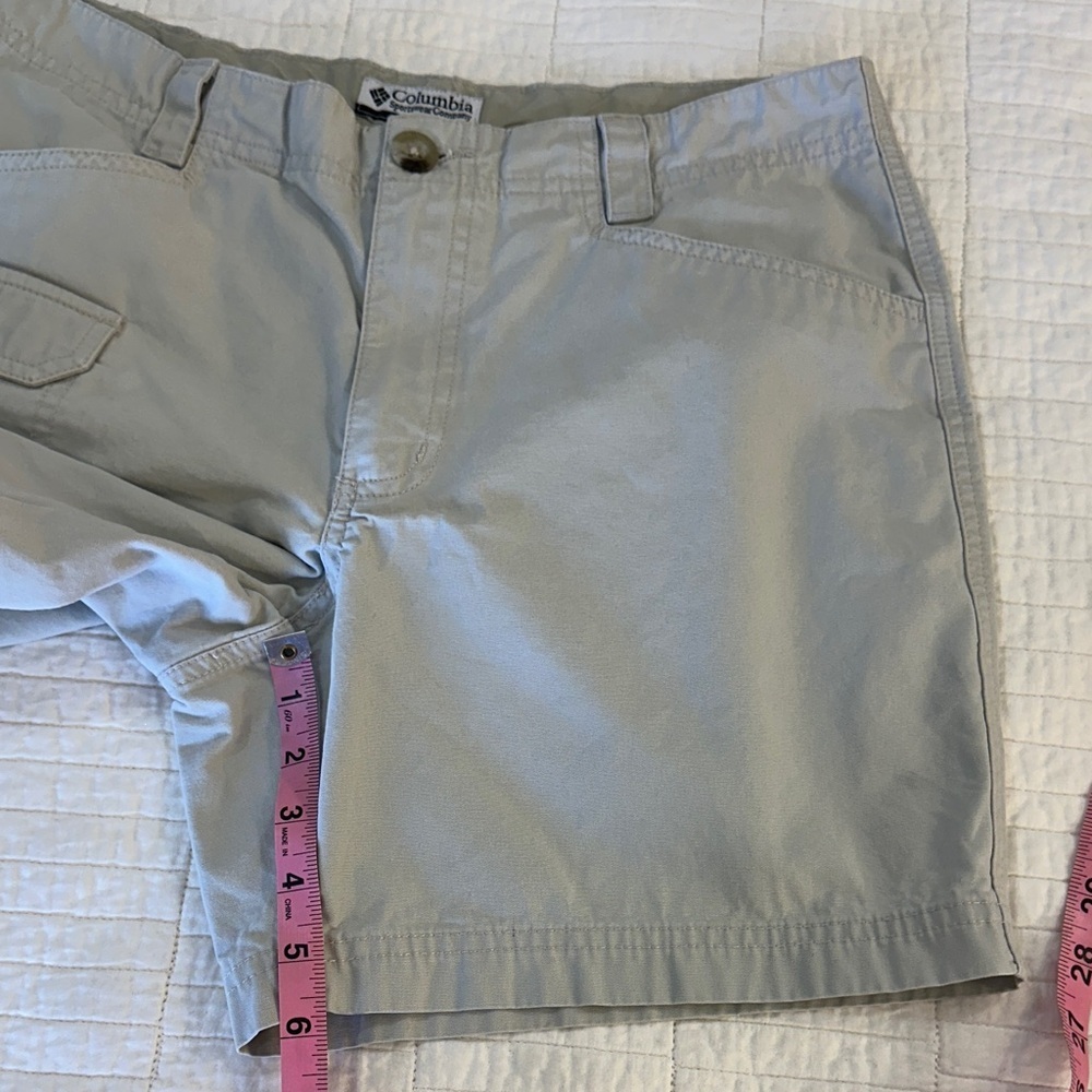Columbia Women’s Khaki Hiking Shorts Size 8 Lightweight Outdoor GorpCore Utility - Picture 8 of 8